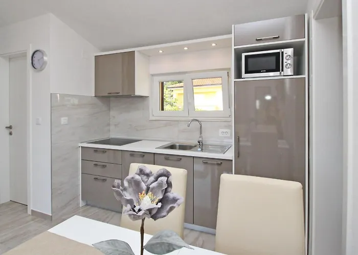 Appartement Charmantes In Mit Eigenem Balkon By Interhome Baška