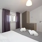Apartament Charmantes In Mit Eigenem Balkon By Interhome