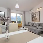 Charmantes In Mit Eigenem Balkon By Interhome *