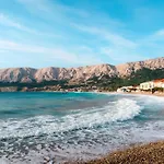Charmantes In Mit Eigenem Balkon By Interhome Apartament Baška