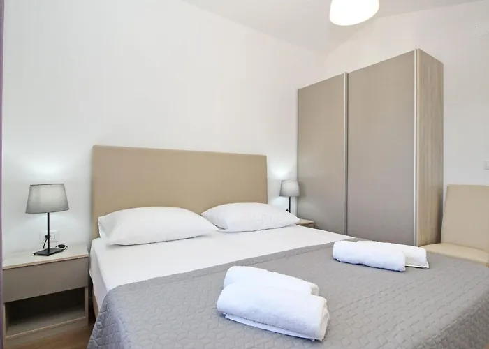 Charmantes In Mit Eigenem Balkon By Interhome * Baska (Krk)