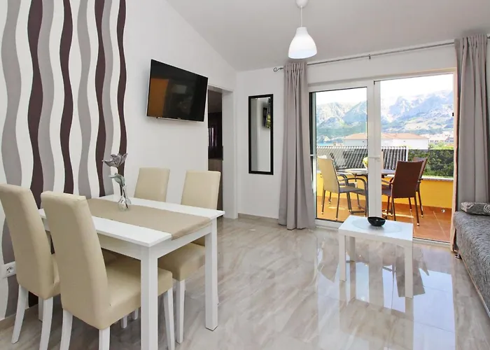 Charmantes In Mit Eigenem Balkon By Interhome *