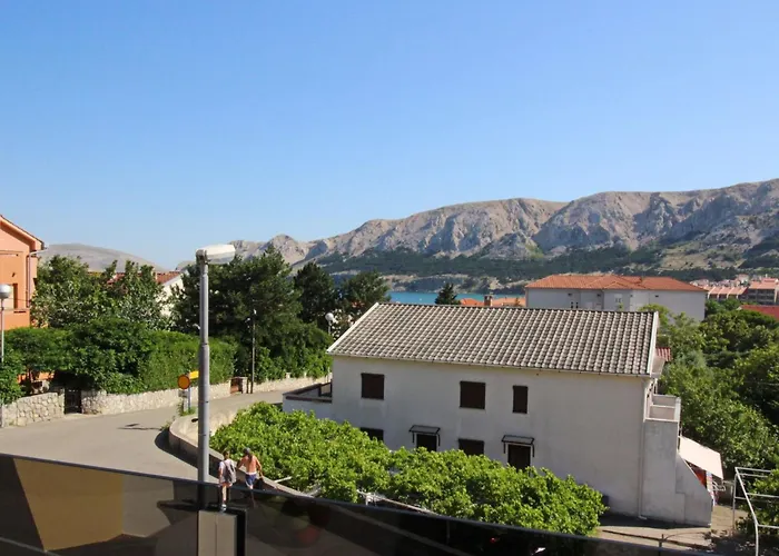 Charmantes In Mit Eigenem Balkon By Interhome *