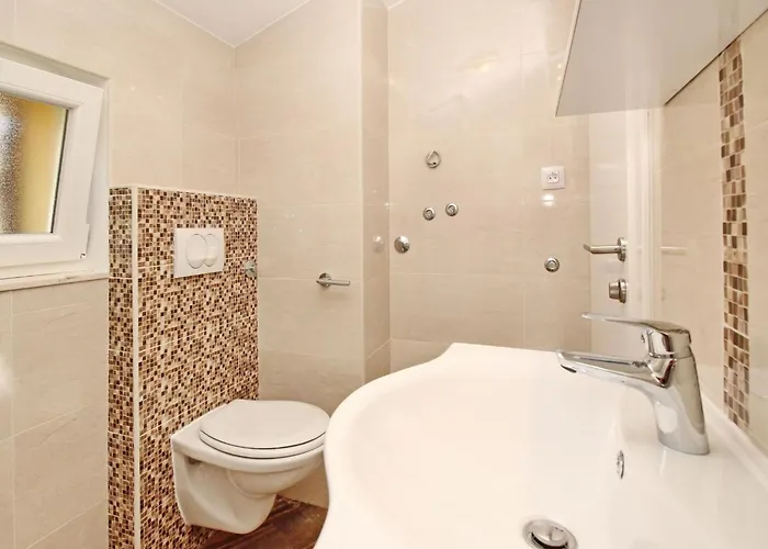 Charmantes In Mit Eigenem Balkon By Interhome Apartment Baska (Krk)